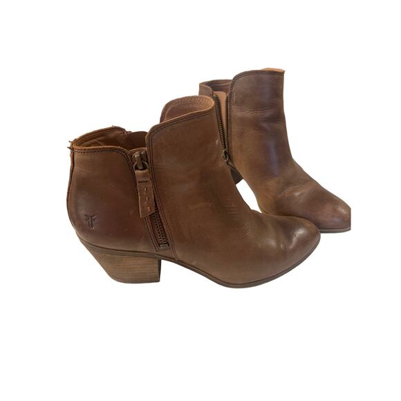 Frye Shoes - Frye 3471733 Judith Zip Ankle Booties Womens Wheat Brown Leather Size 7.5